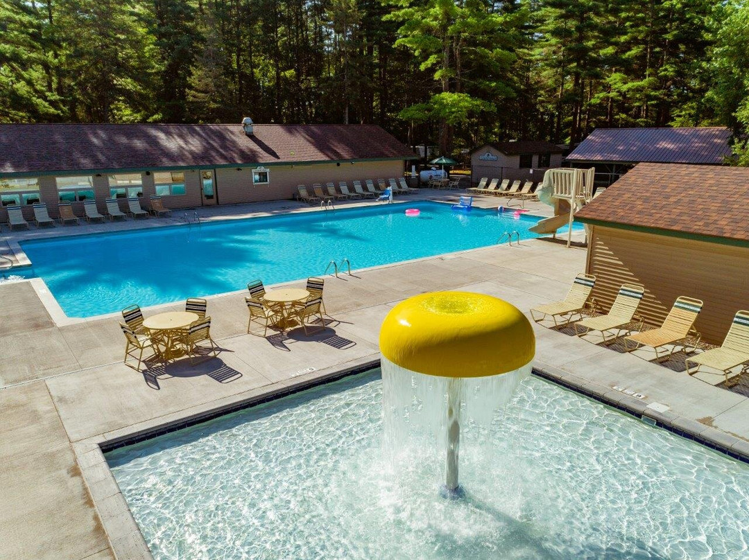 Sun Retreats Adirondack Gateway