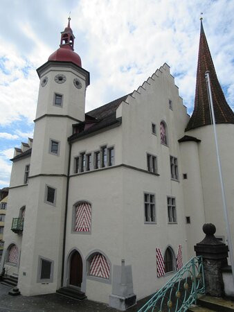 Rathaus-苏尔塞必去景点