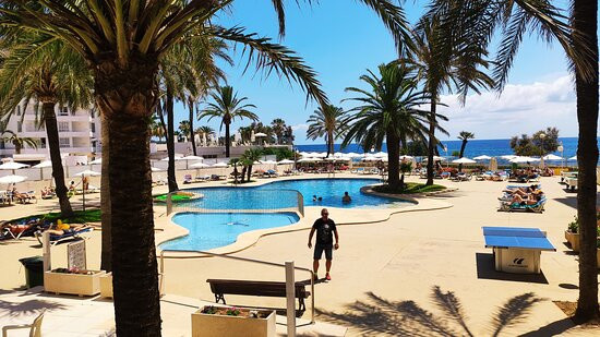 Playa Dorada Aparthotel主图