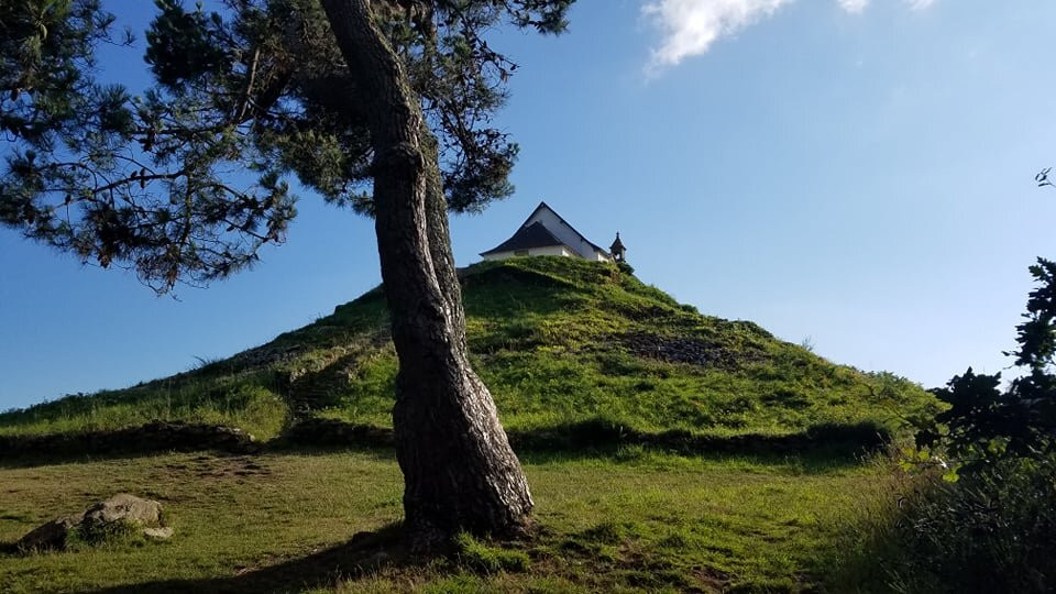 Tumulus de St-Michel景点图片