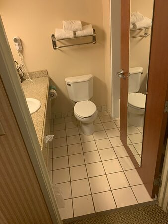 La Quinta Inn & Suites by Wyndham Milwaukee SW New Berlin主图