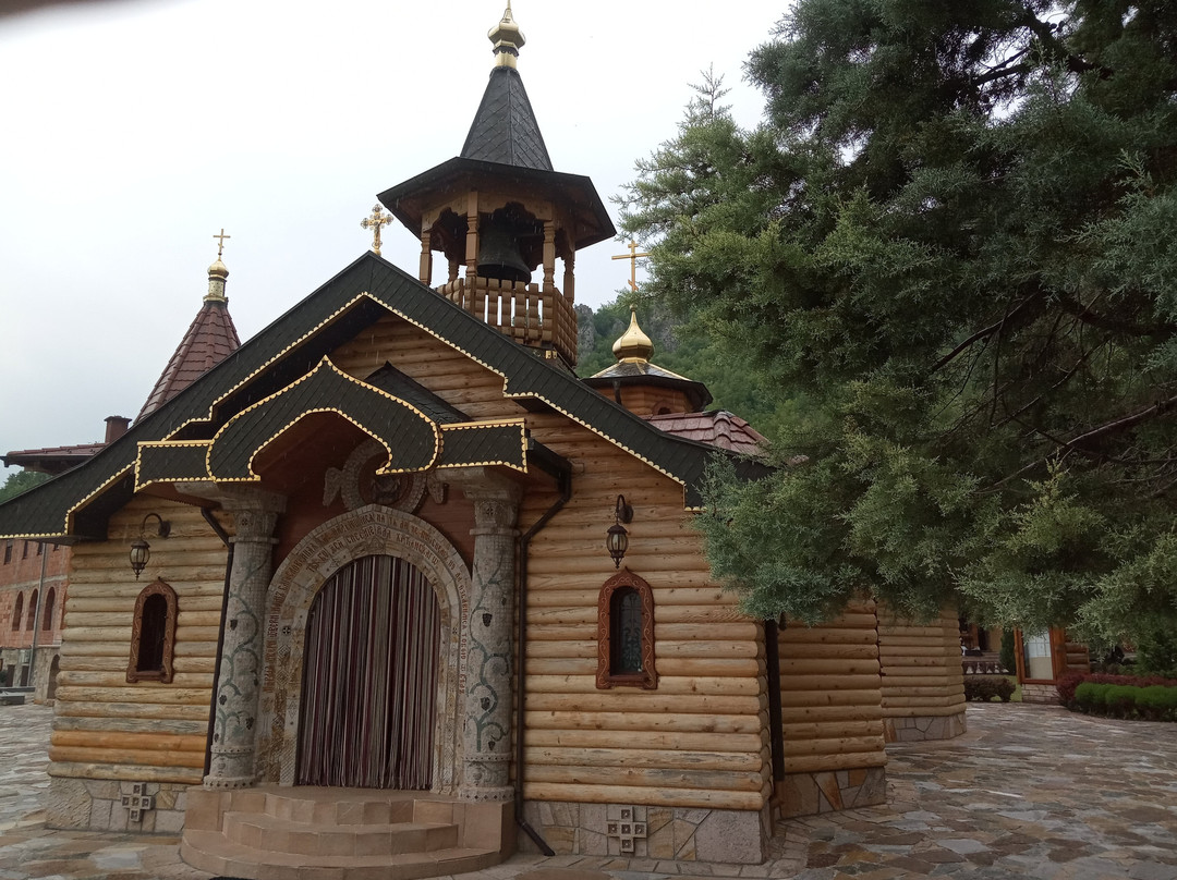 Monestry Lesje-Paracin必去景点