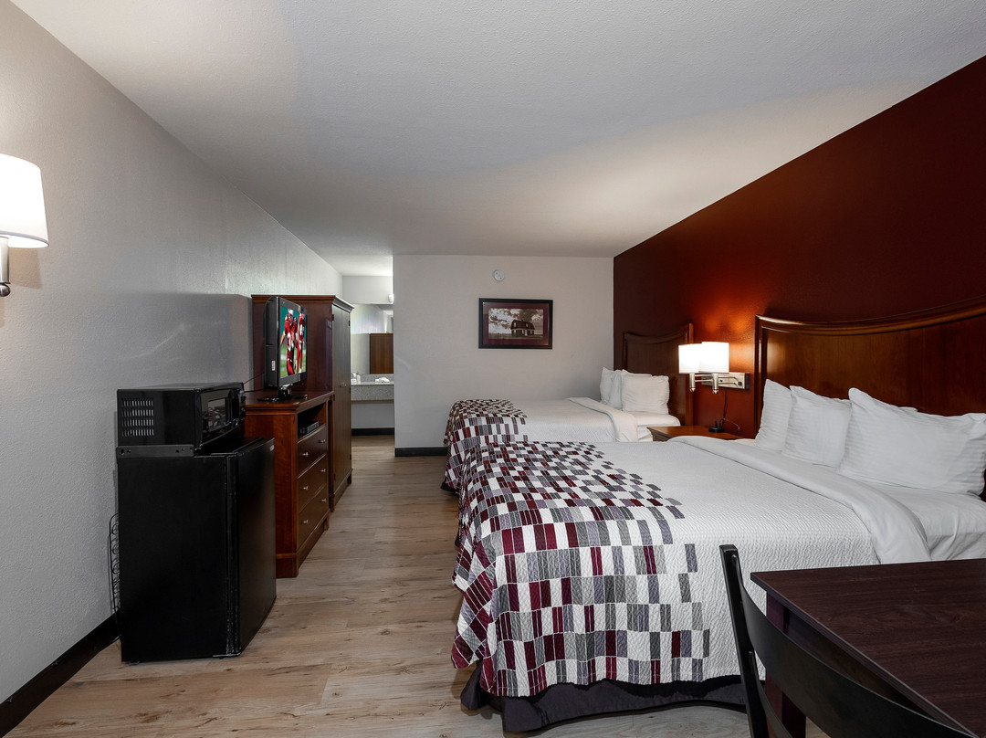 贝斯特韦斯特多森旅馆&套房酒店主图