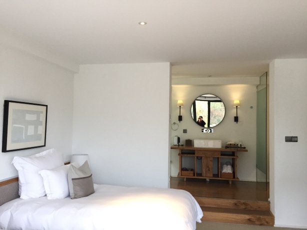 既下山·拾山房苍海高尔夫酒店-客卧