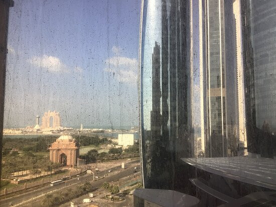 巴布皇宫酒店主图