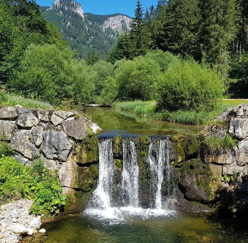 Spaziergang zum Wasserfall "Zum toten Weib"