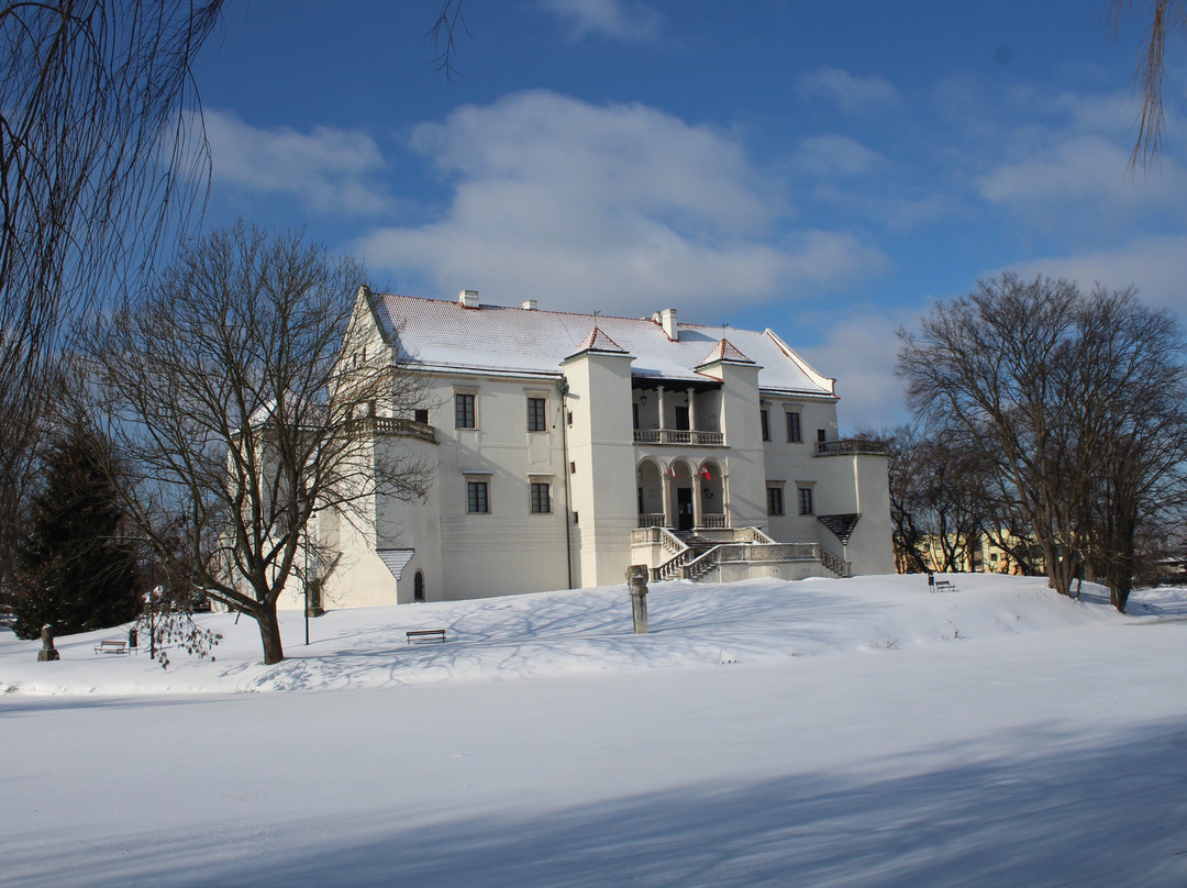 Renesansowy Zamek Magnacki-Szydlowiec必去景点