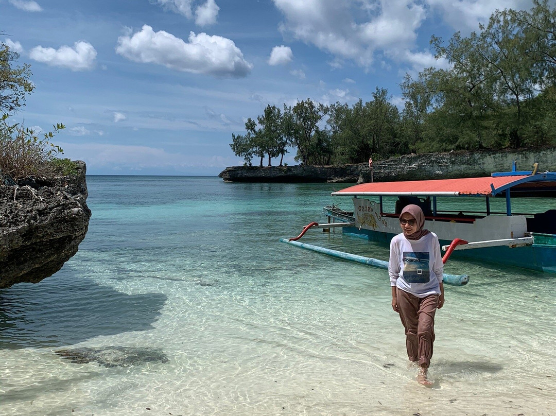 Selayar Beach景点图片
