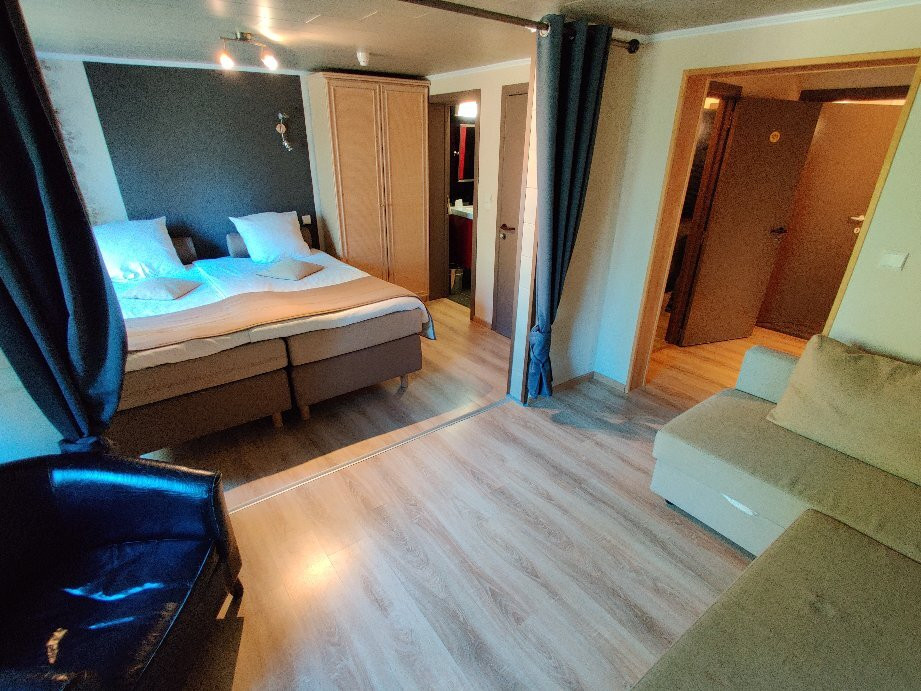 Hotel Les 5 Ourthes主图
