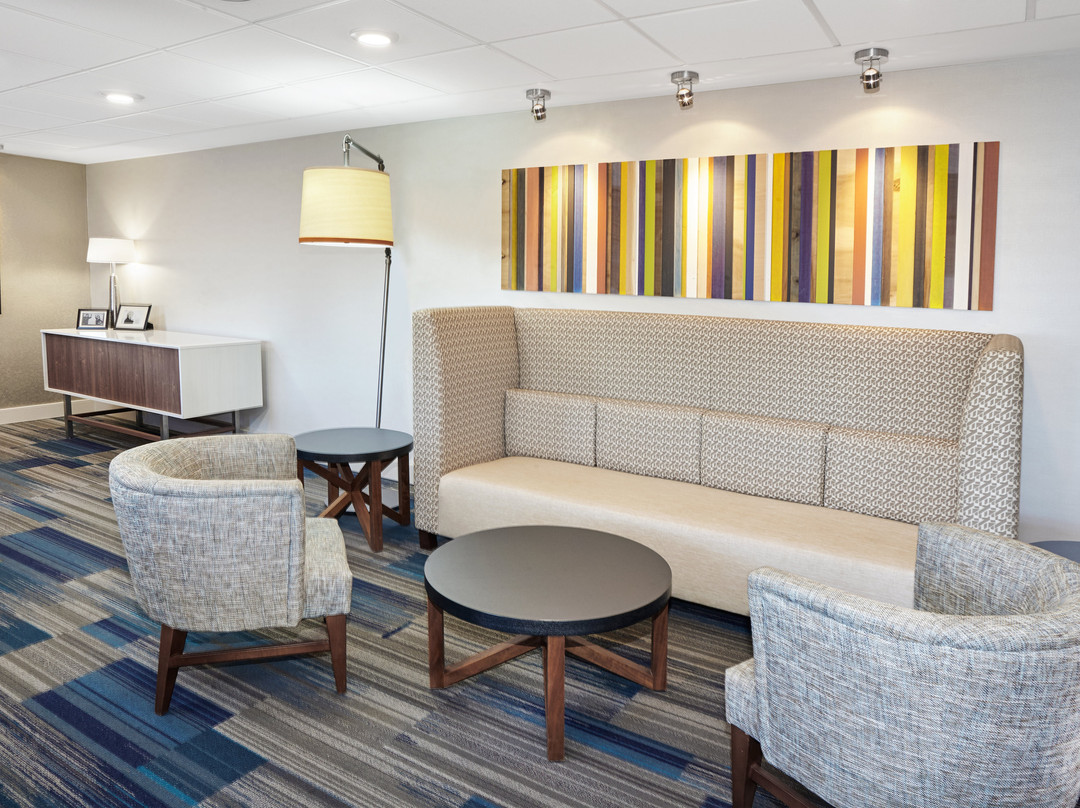 Holiday Inn Express Sheboygan-Kohler (I-43) by IHG主图