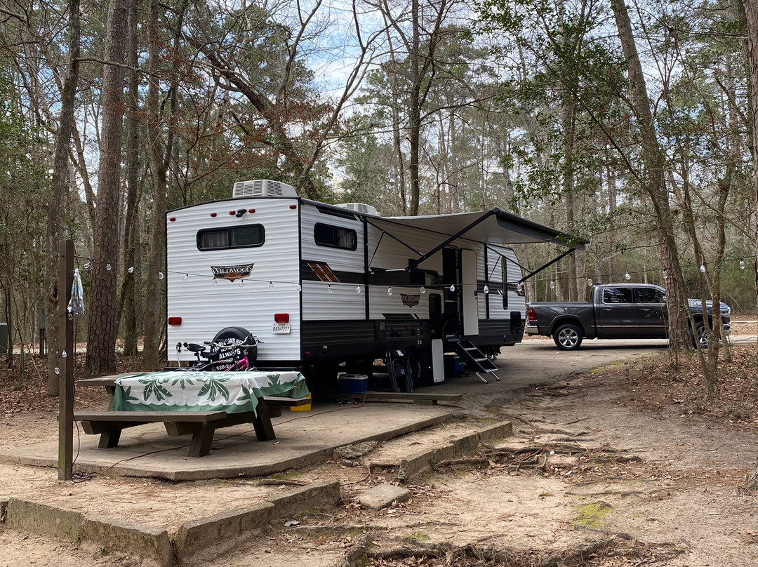 Double Lake Recreation Area-Coldspring必去景点