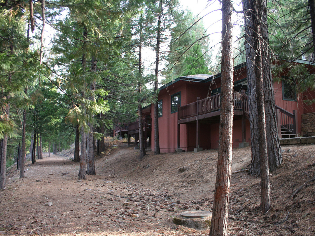 沙斯塔山度假酒店主图