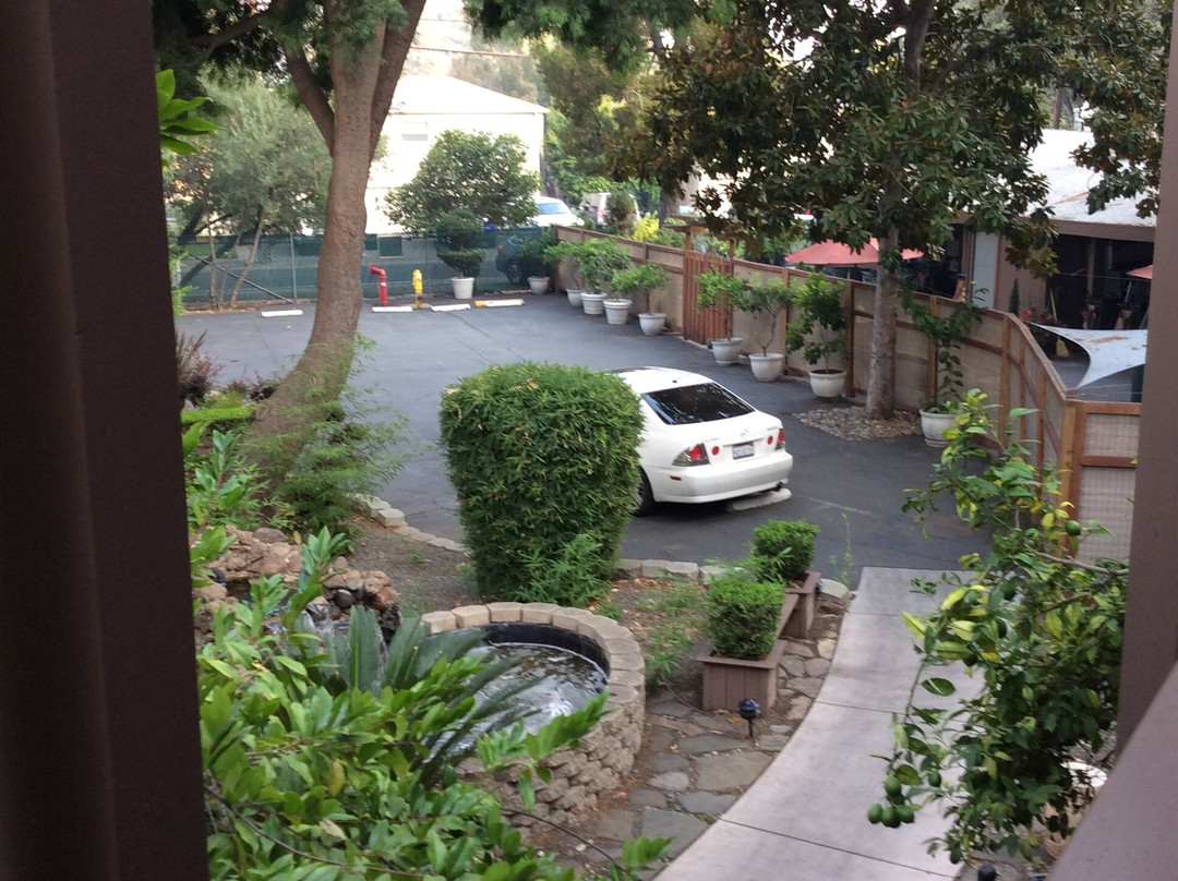 威斯勒溪畔酒店主图