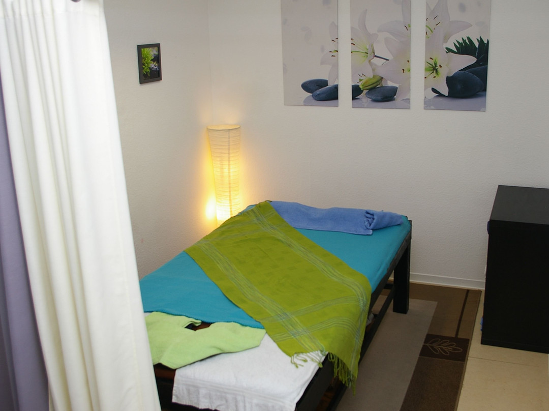 AK Traditionelle Thai-Massage-伯布林根必去景点