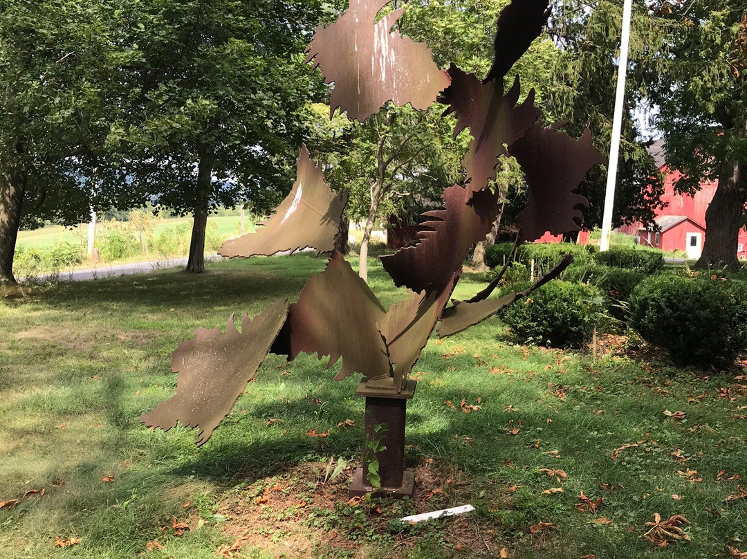 Rhoneymeade Arboretum & Sculpture Garden-中心大厅必去景点