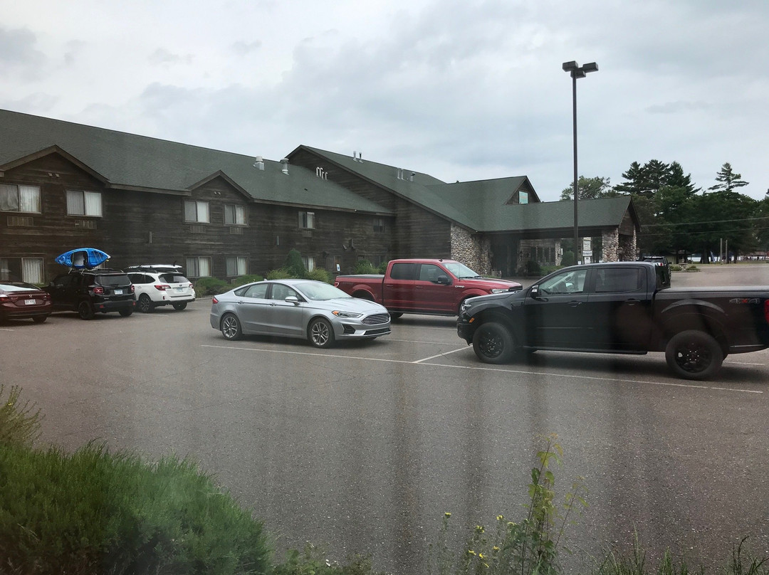 The Lodge at Crooked Lake主图