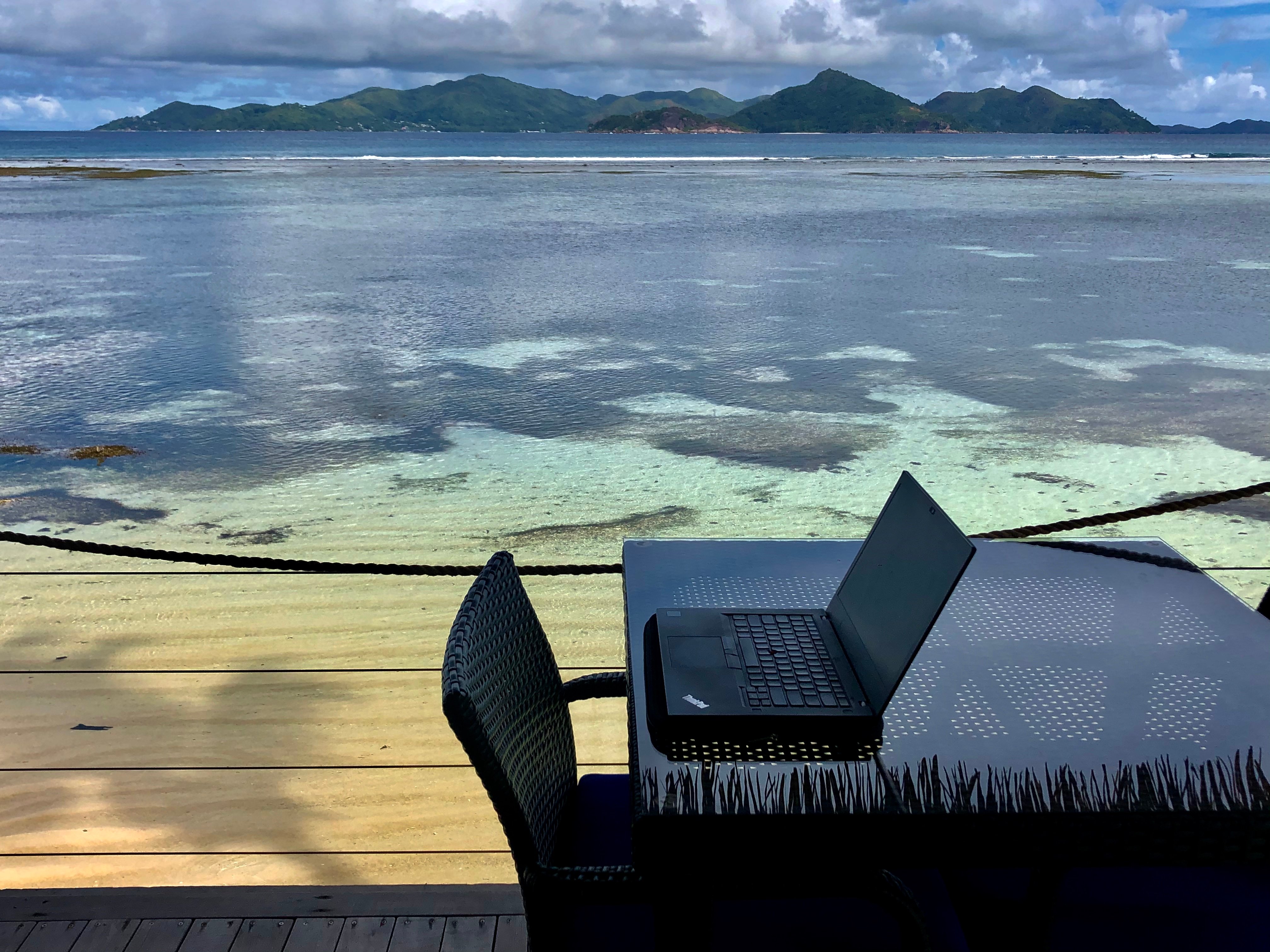 Le Nautique Waterfront Hotel La Digue-餐饮