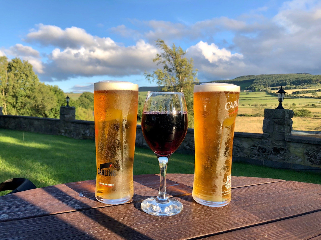 The Three Wheat Heads Inn主图