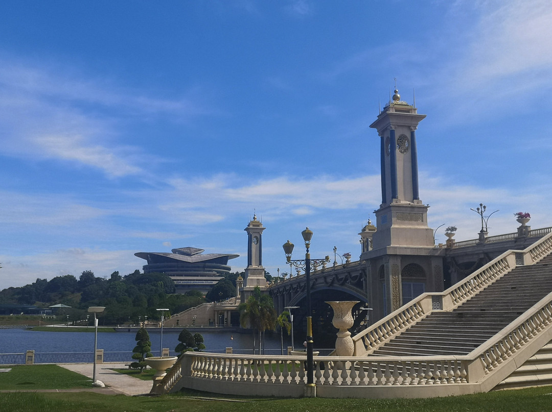 Seri Gemilang Bridge-太子城必去景点