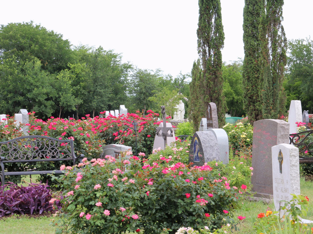 Our Lady of the Rosary Cemetery and Prayer Gardens景点图片