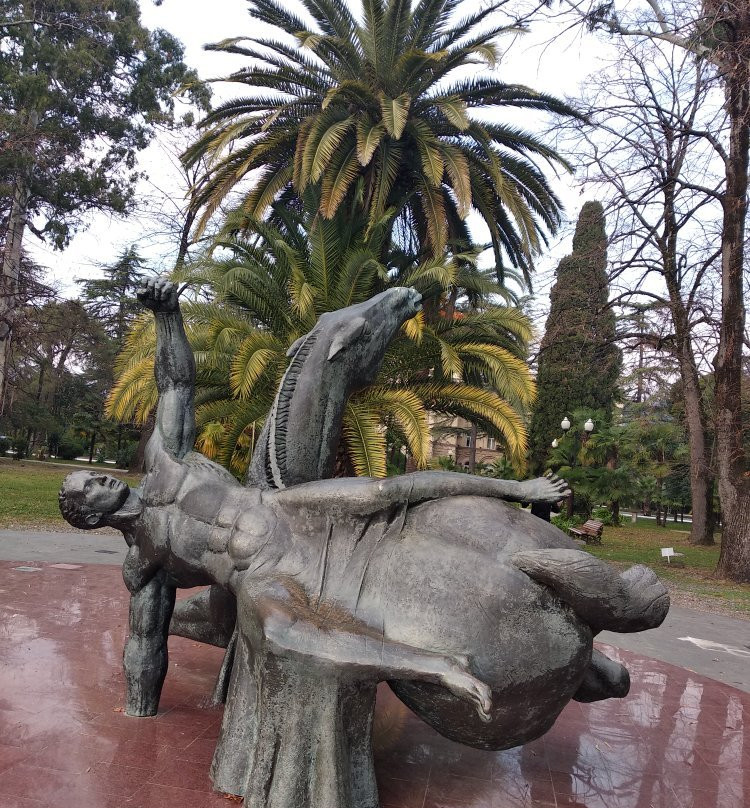 Monument to Muhajirs-Sukhumi必去景点