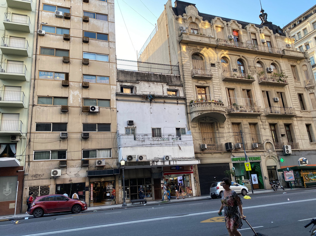 萨沃伊酒店主图