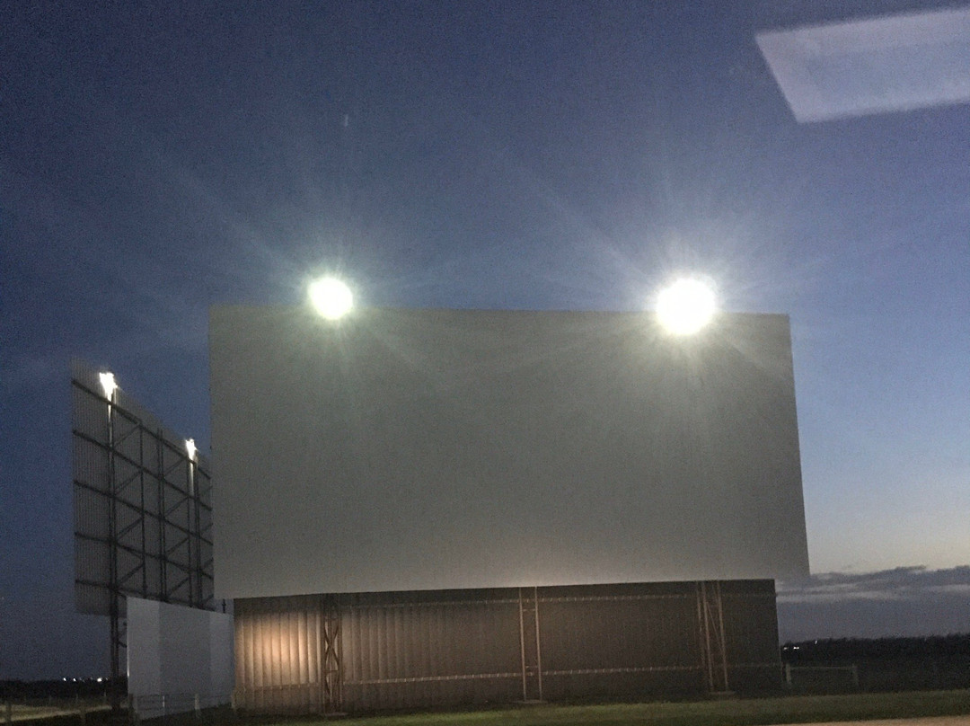 Stars and Stripes Drive In Theatre-新布朗费尔斯必去景点