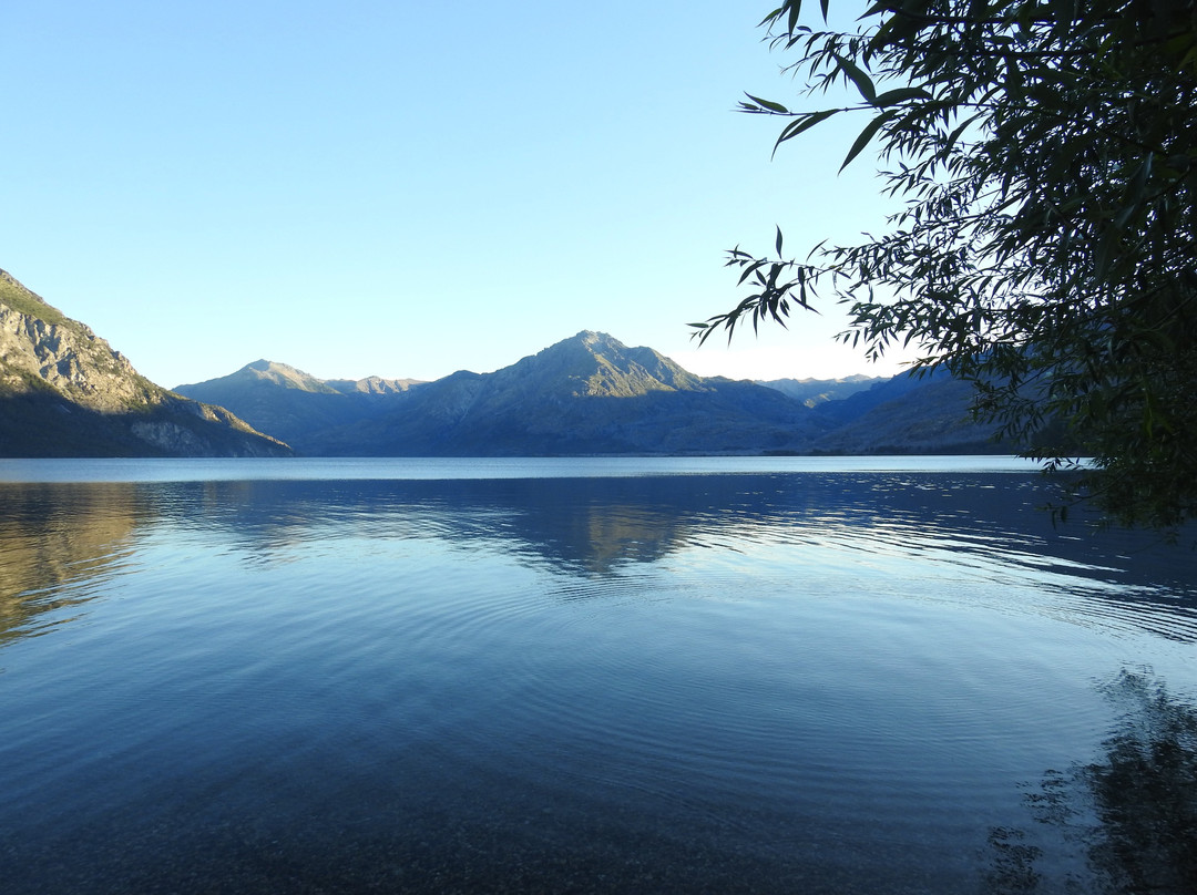 Lake Epuyen景点图片