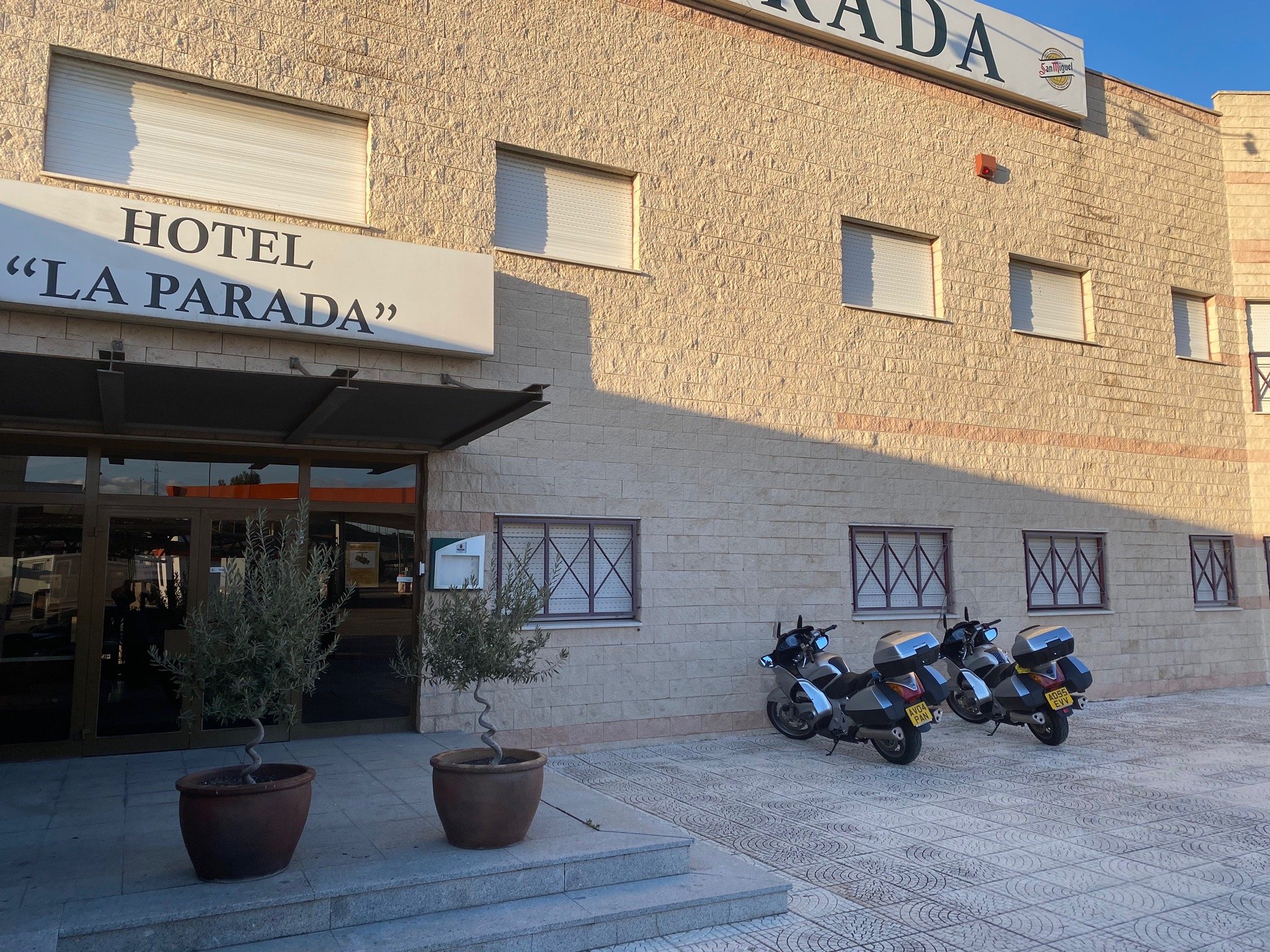Hotel La Parada-官方