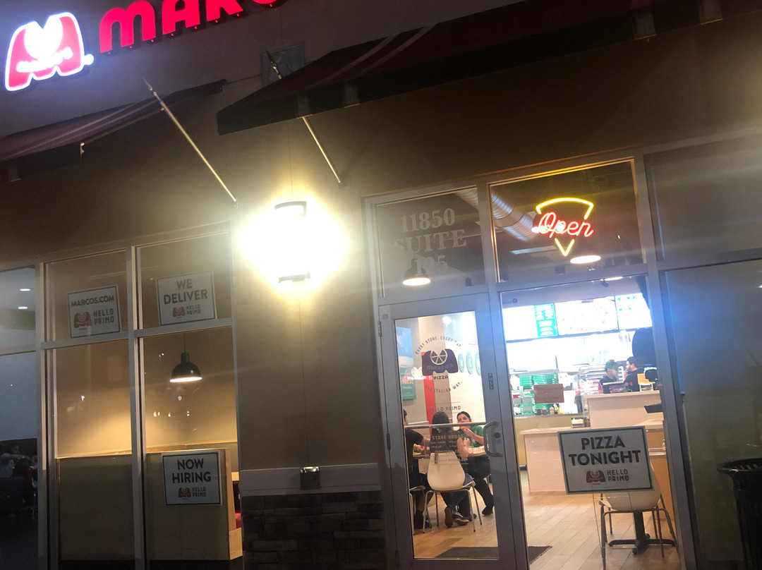 海厄利亚加登斯餐馆和美食-Marco's Pizza