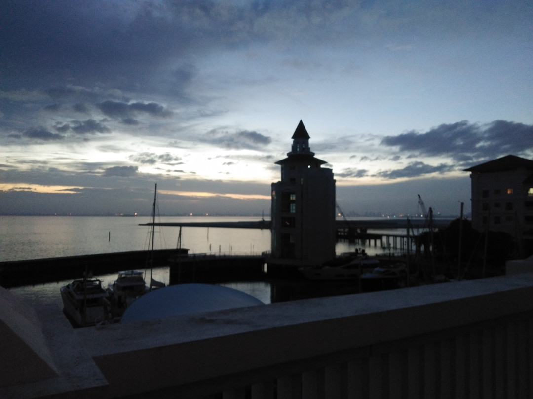 普罗佛里奥海峡码头公寓式酒店主图