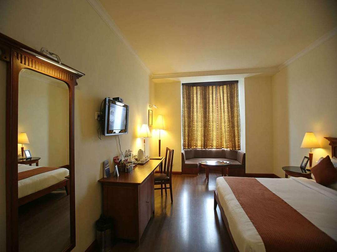 The Royal Plaza主图