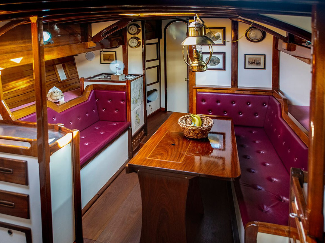 Eclipse Sailing Yacht-Gaios必去景点