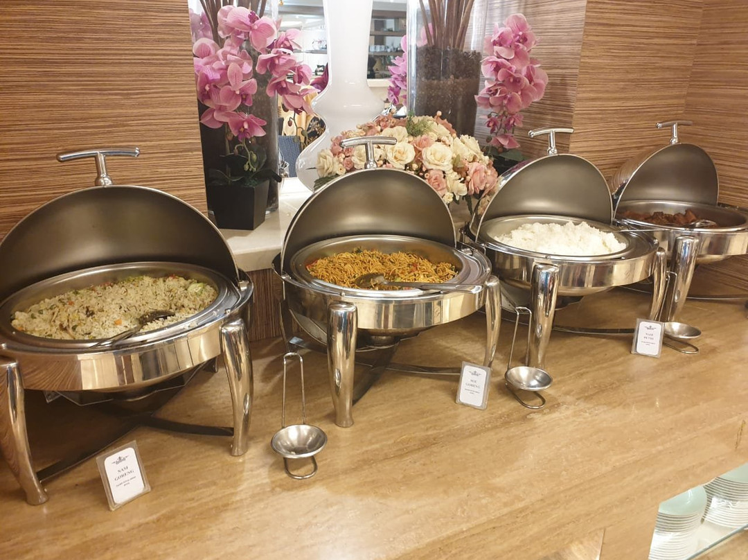 皇家丹奈豪景酒店主图