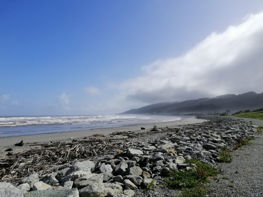 Cobden Beach景点图片