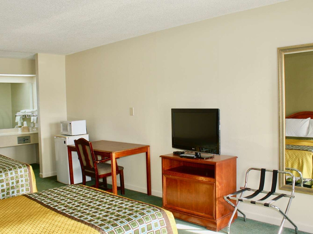 Red Roof Inn & Suites Monroe, NC主图