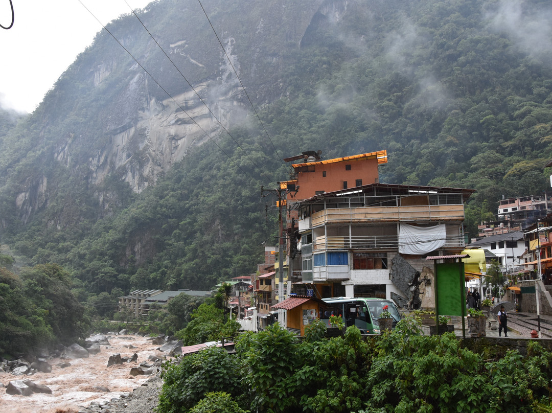 卡萨得索尔麦池皮池酒店主图