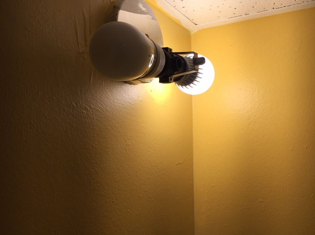 Port-O-Call Inn & Suites主图