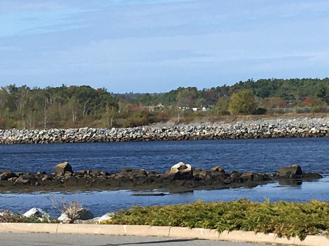Fort Point Lighthouse Park-Liverpool必去景点