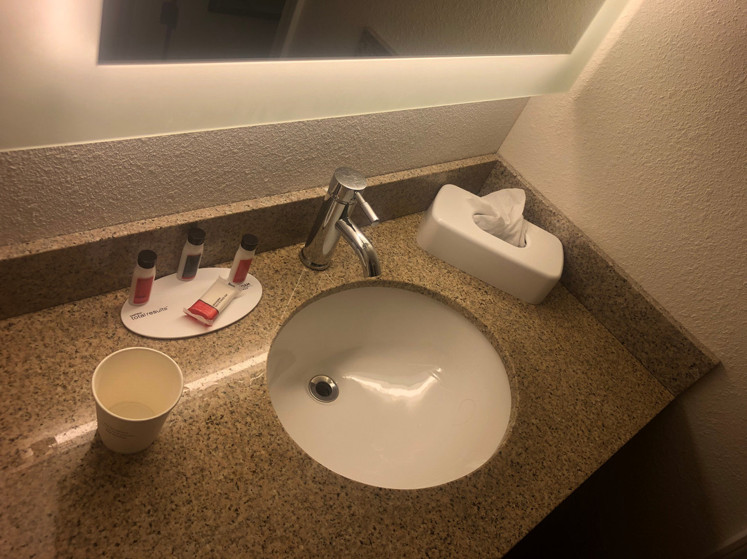 Howard Johnson by Wyndham Florence主图