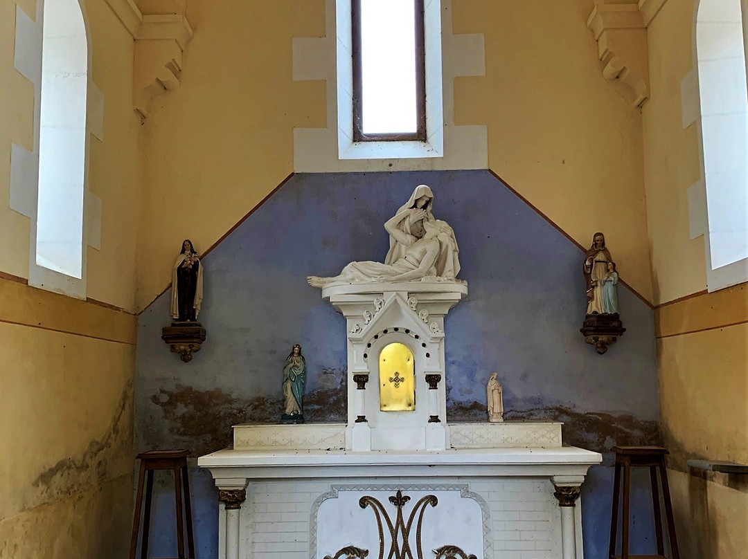 Eglise Saint-Pierre de Frontenay sur Dive景点图片