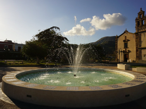 Piazza Mazzini-利帕里必去景点