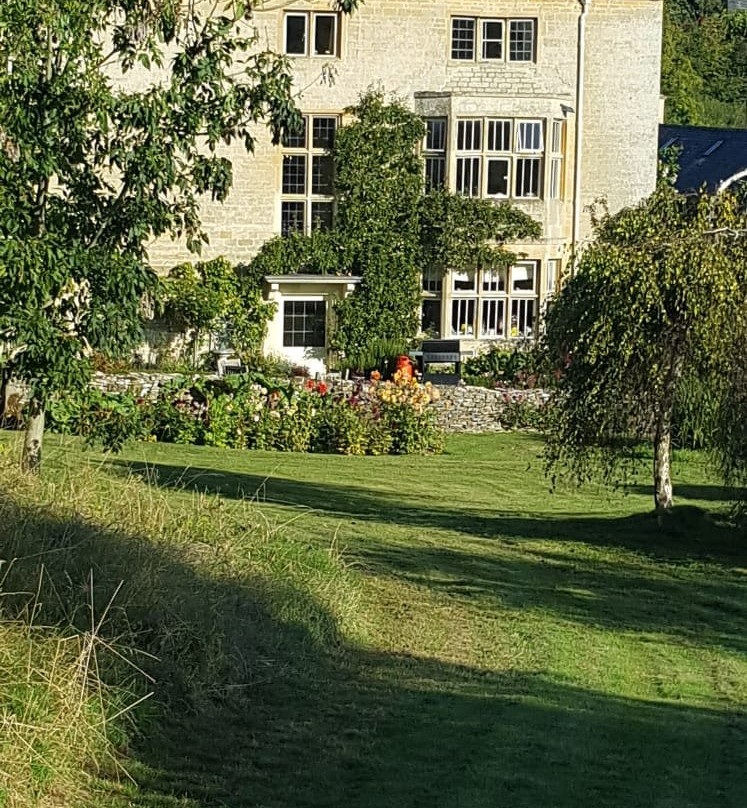 Aylworth Manor主图