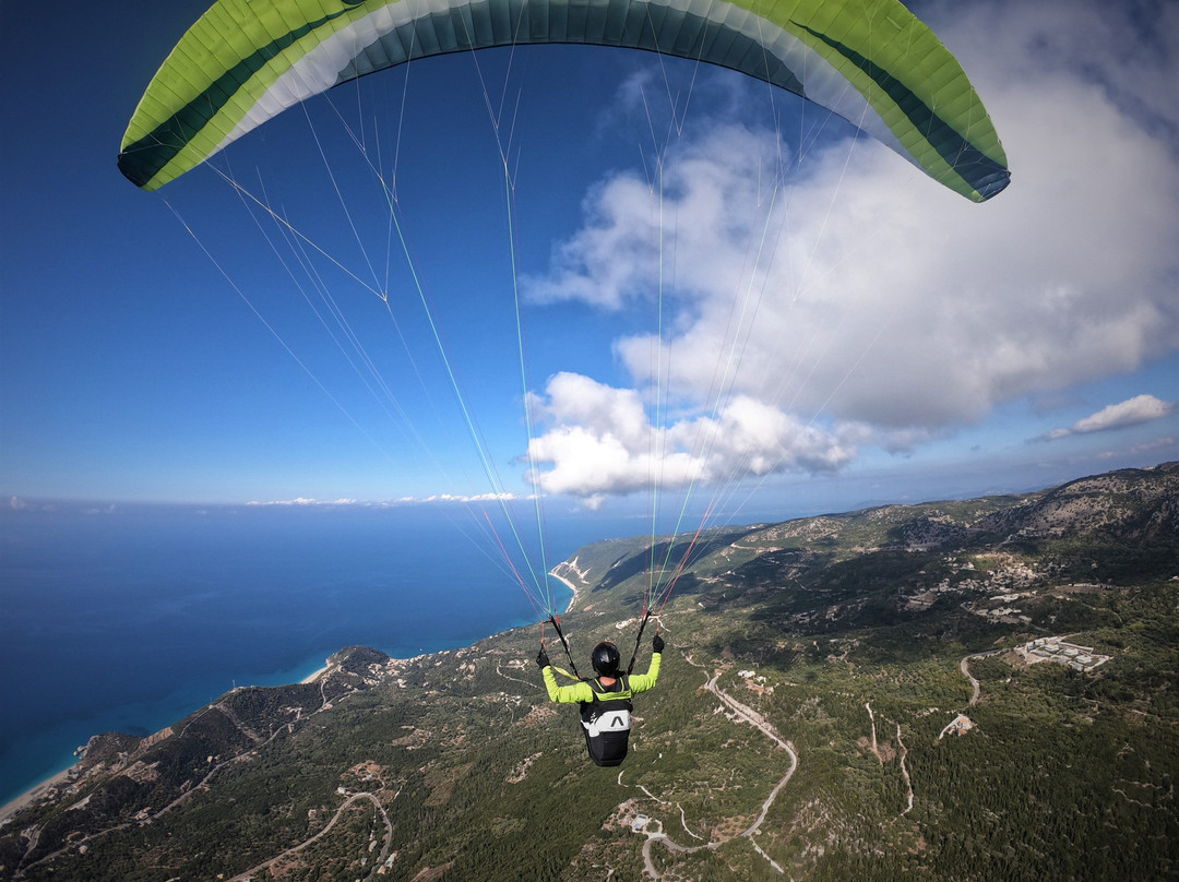 Lefkada Paragliding景点图片