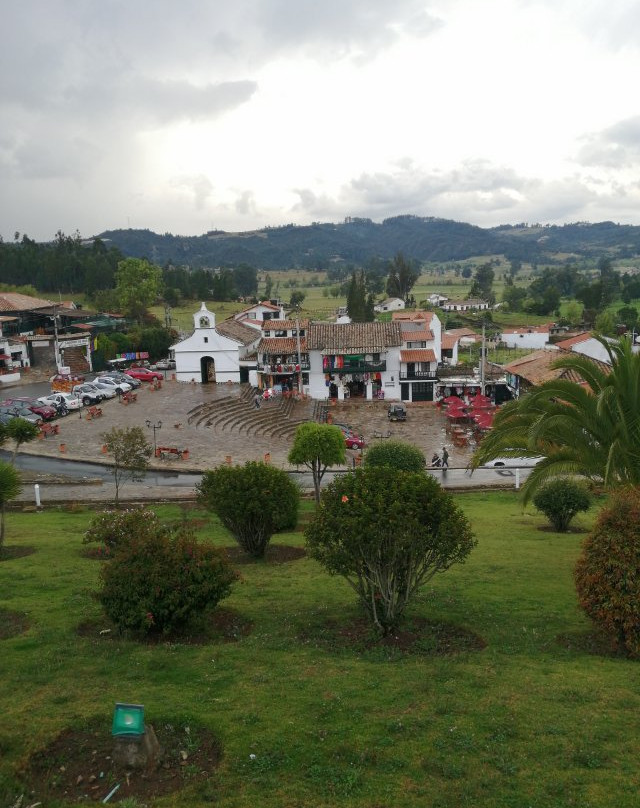 Pantano de Vargas  Monumento a los 14 lanceros景点图片