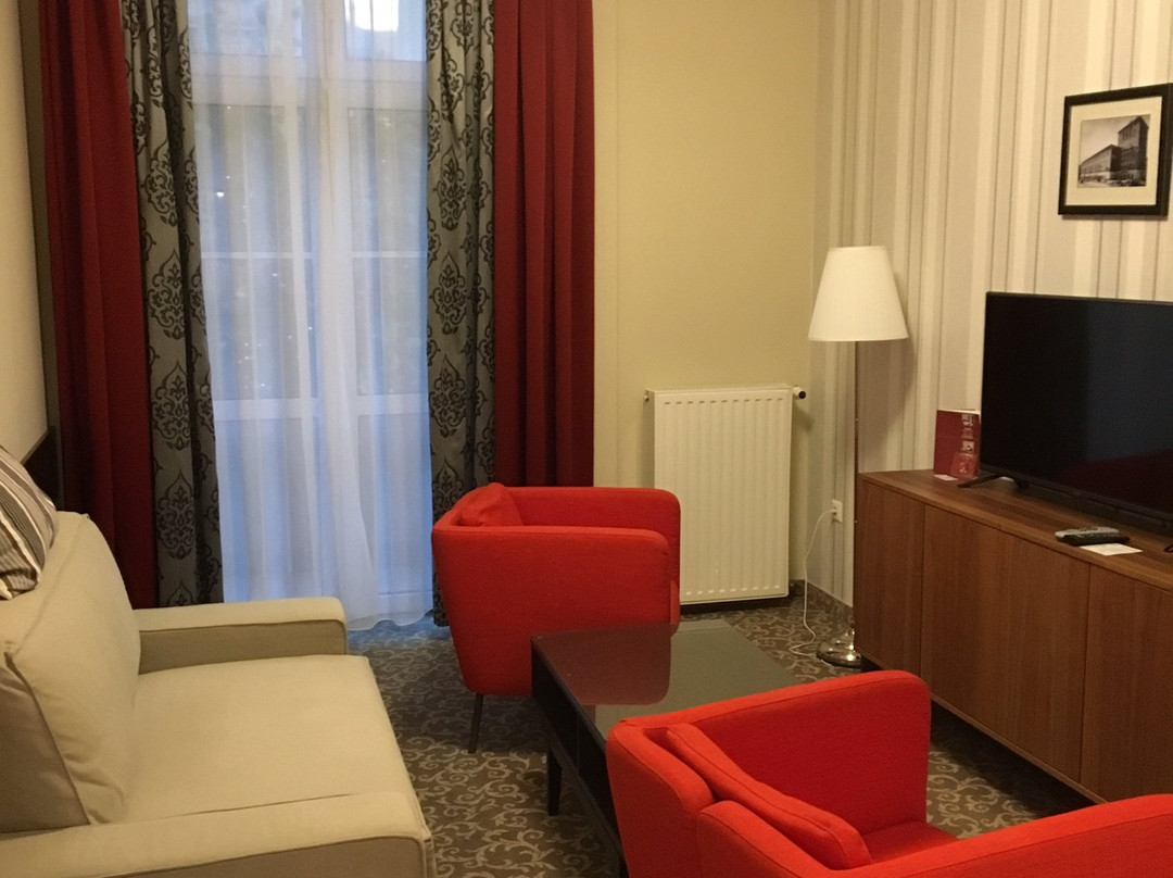 Corner Hotel & Kávéház主图