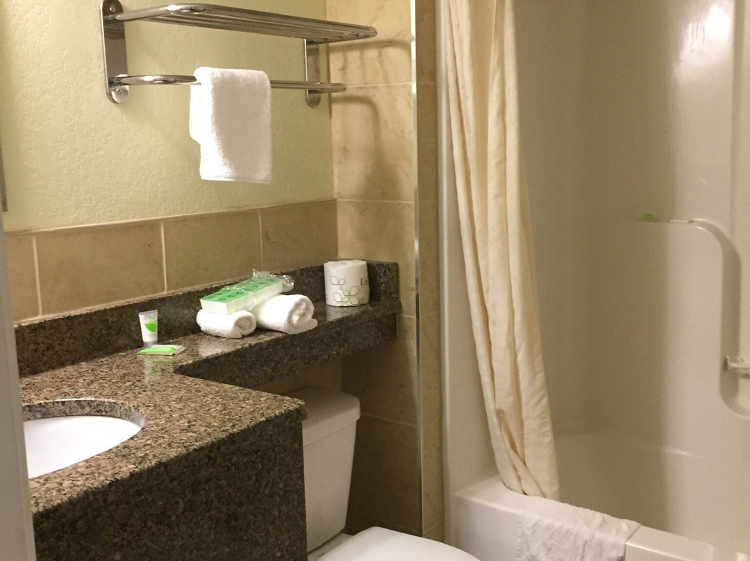 Scottish Inn Sturbridge主图