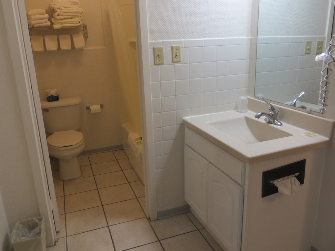 Hot Springs Hills Inn主图