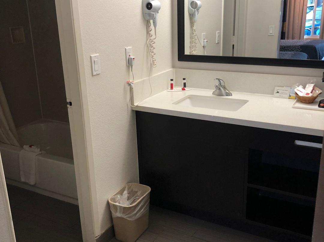 迪士尼区华美达旅店主图