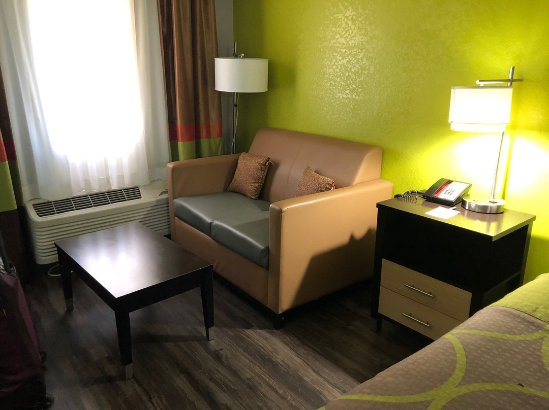 Super 8 by Wyndham Prattville Montgomery主图